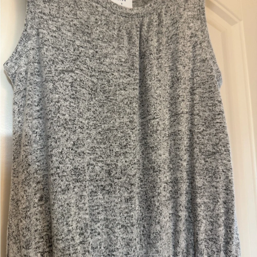New GAP Kids Gray Knit Jumpsuit Size S (6-7)